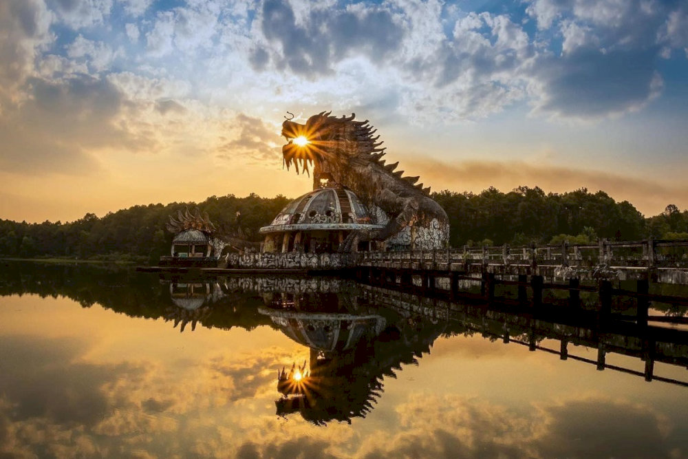 Thuy Tien Water Park was shut down shortly after its inauguration due to financial setbacks